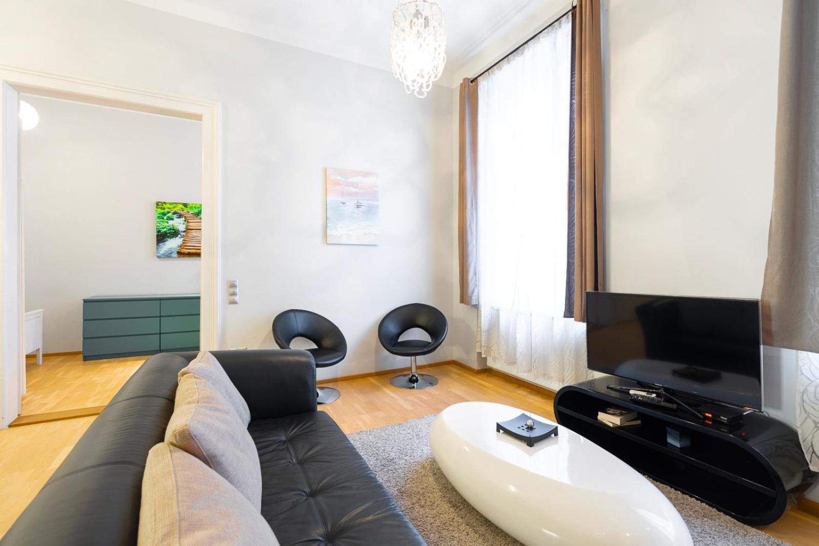 Luxury With Spacious Livingroom At Opera House Appartamento *